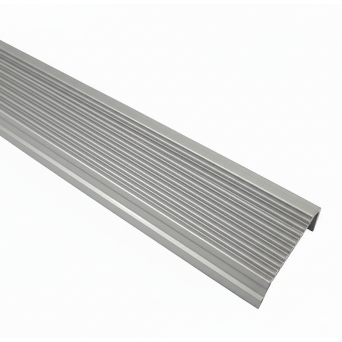 Nariz de Grada Aluminio 1MT