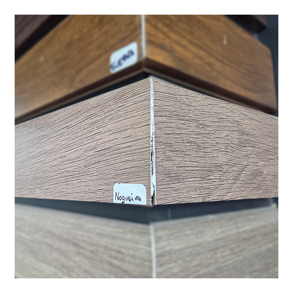 Guardapolvo Foliado Nogueira – 12 × 70 mm x 2,40 m