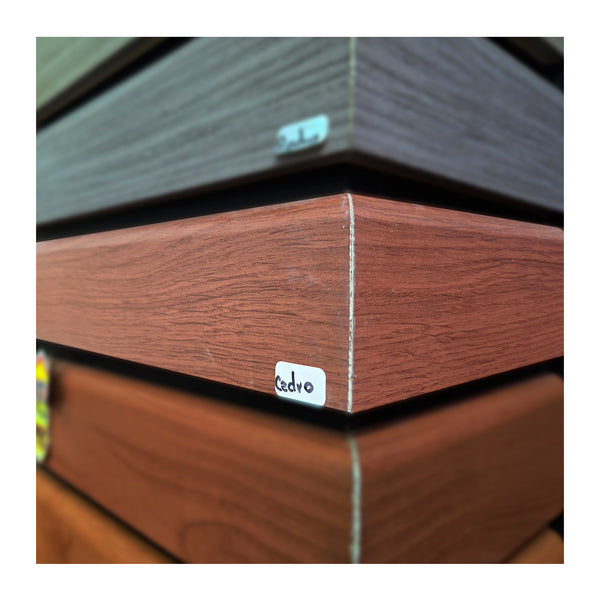 Guardapolvo Foliado Cedro – 12 × 70 mm x 2,40 m